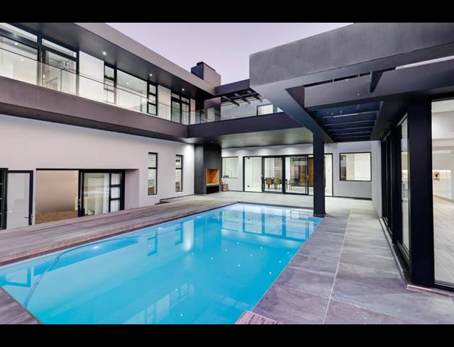 6 BEDROOM HOUSE FOR SALE IN CLARA ANNA FONTEIN